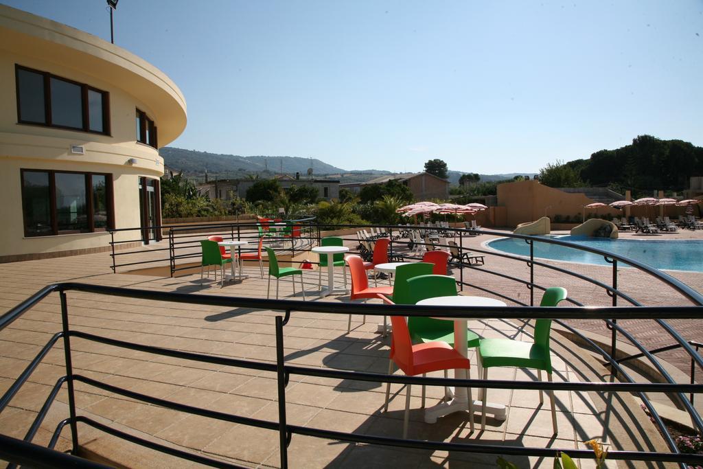 Hotel Resort Lido Degli Aranci วีโบ วาเลนเซีย ภายนอก รูปภาพ