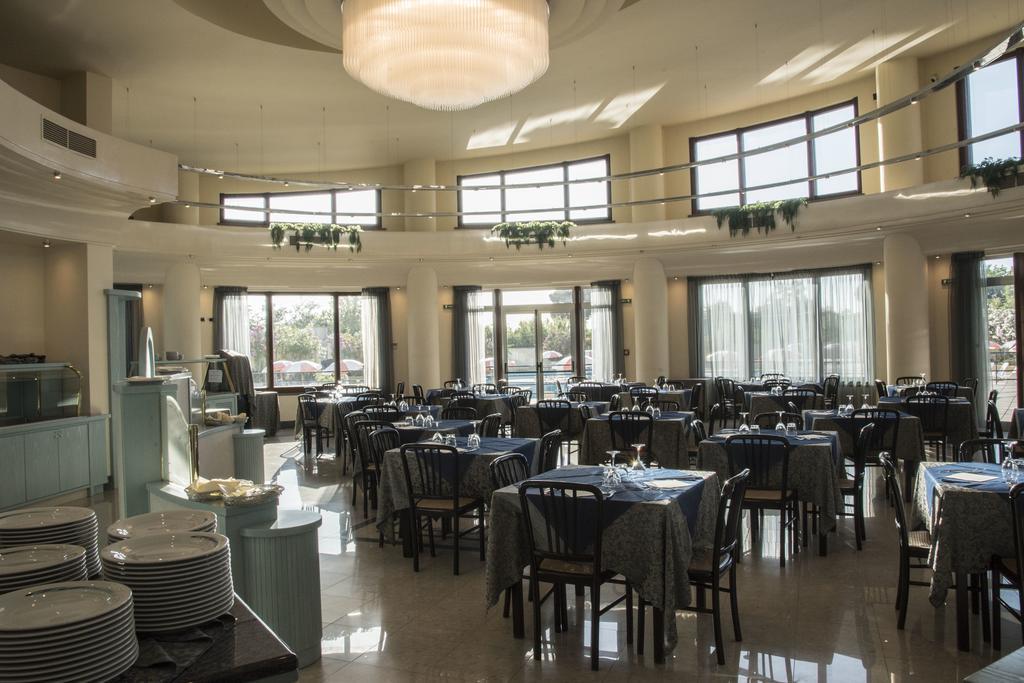 Hotel Resort Lido Degli Aranci วีโบ วาเลนเซีย ภายนอก รูปภาพ