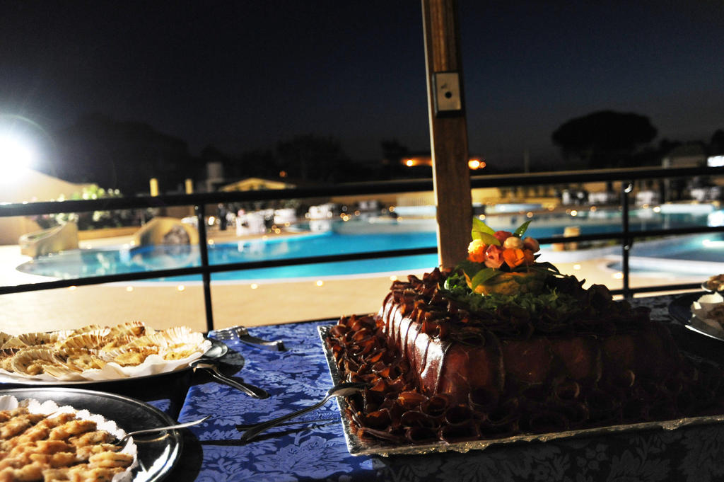 Hotel Resort Lido Degli Aranci วีโบ วาเลนเซีย ภายนอก รูปภาพ